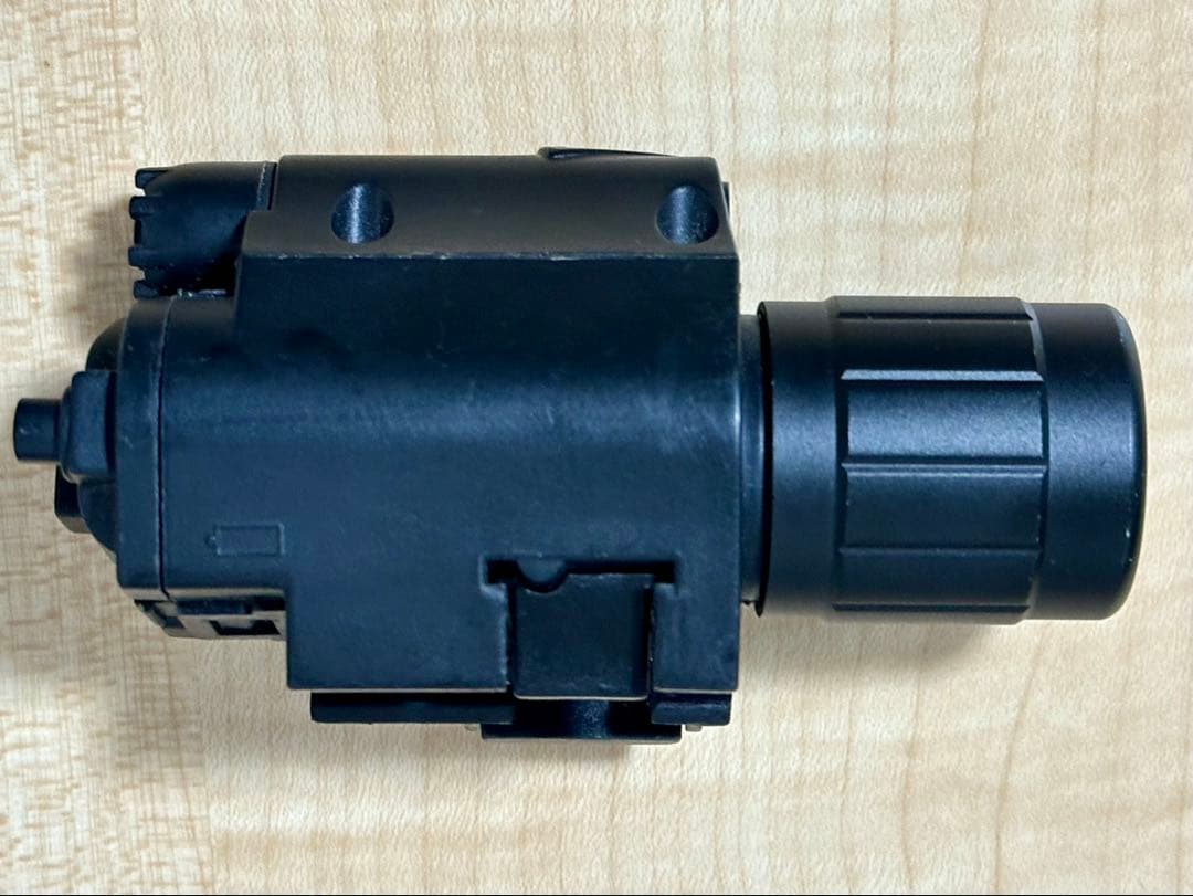 A*e様 東京マルイ FNX-45 タン サイレンサー・ダットサイト・フラッシュ