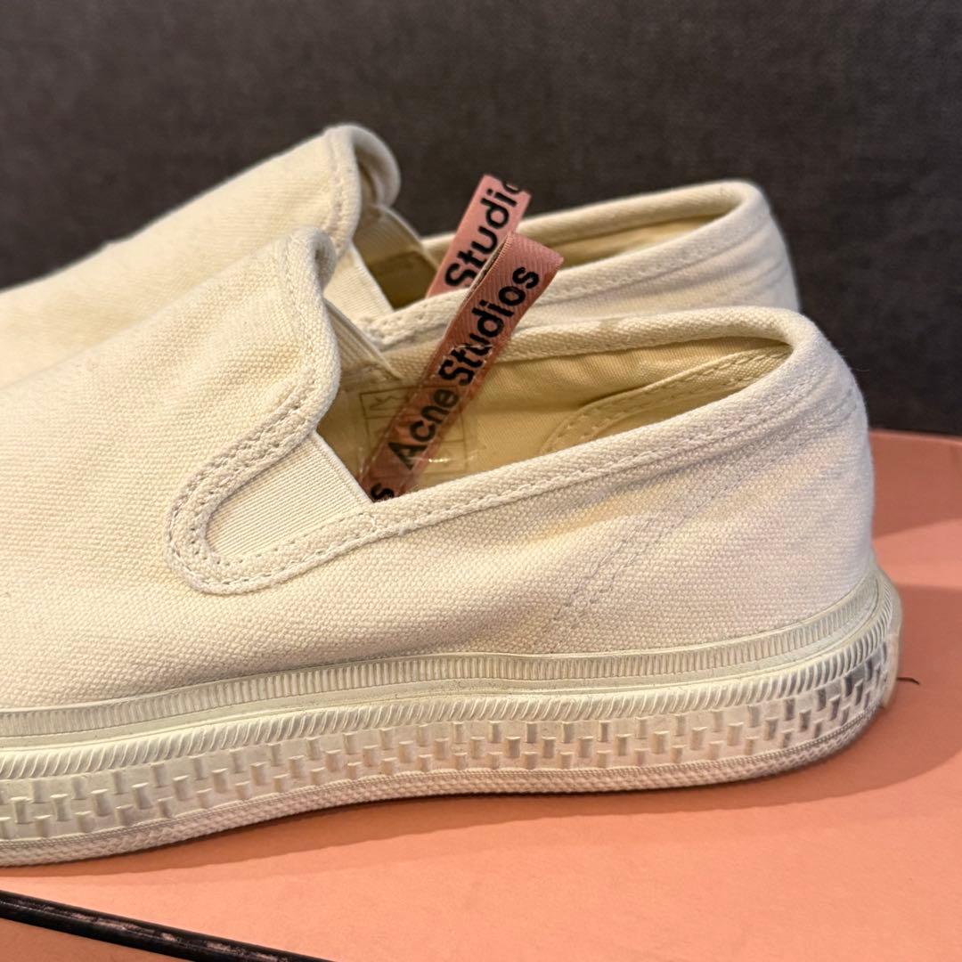 新品　acne studios ダメージ加工　スニーカー 箱　巾着付