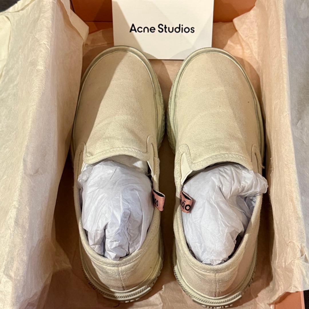 新品　acne studios ダメージ加工　スニーカー 箱　巾着付