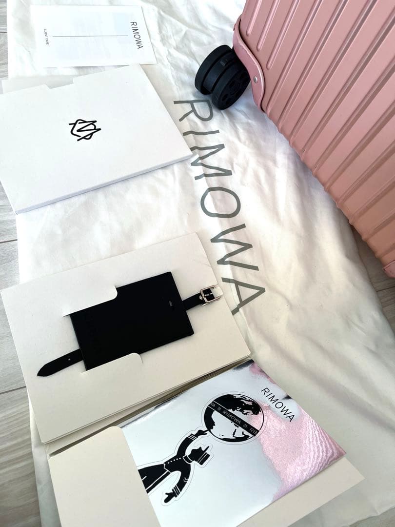 RIMOWA オリジナル　チェックインM 2022年限定カラー クォーツ　ピンク