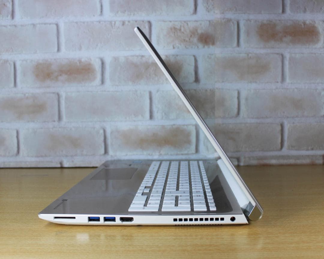 ✨Core i7✨SSD512GB メモリ16GB オフィス付き ノートパソコン