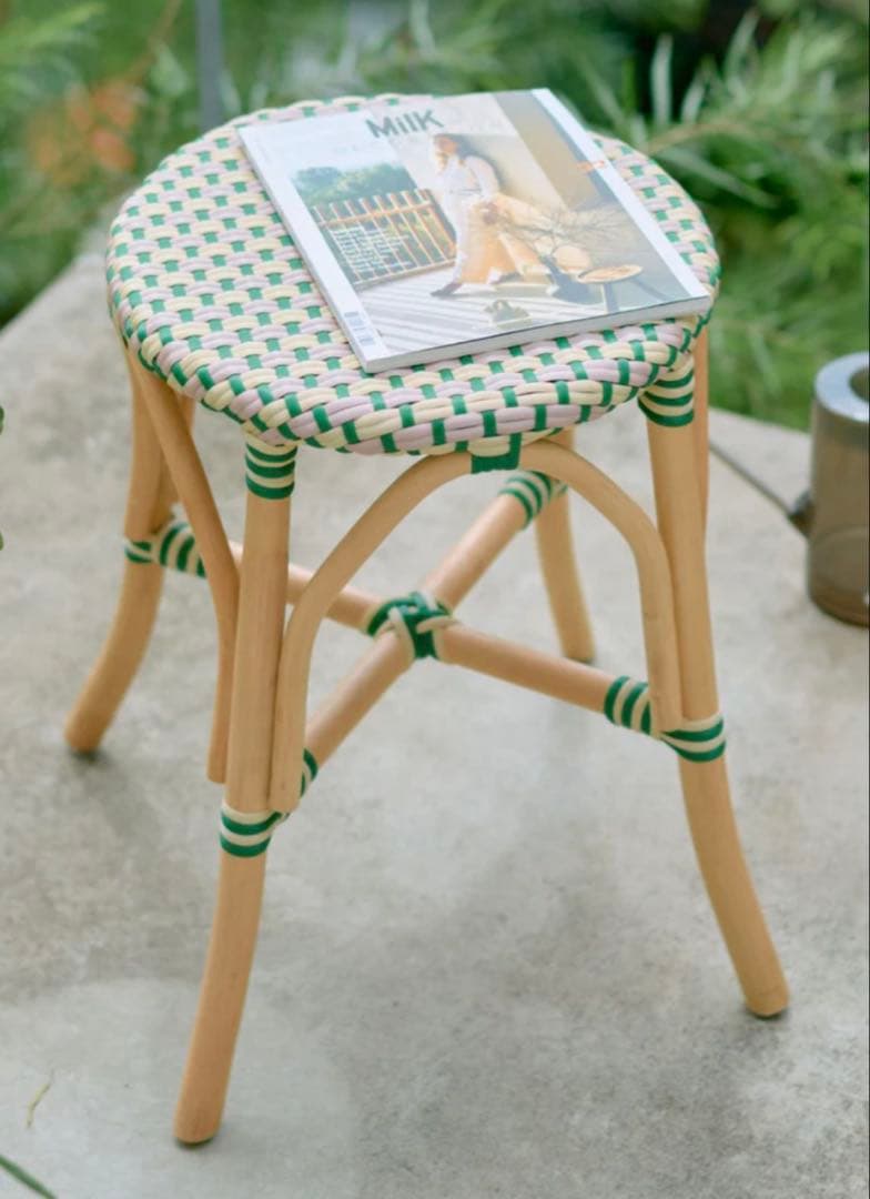 最終値下げ！オルネドフォイユラタンビストロスツール／ホワイト