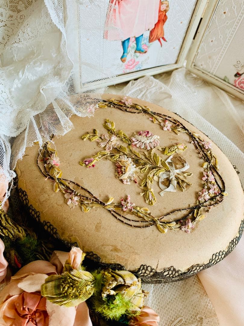 ※リクエストのお品※フランスアンティークシルクリボン＋リボン刺繍ボックス