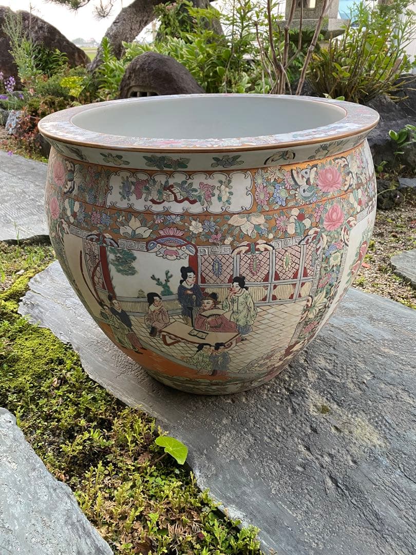 乾隆年製　水鉢　大型　睡蓮鉢　中国　金魚鉢　壺　骨董