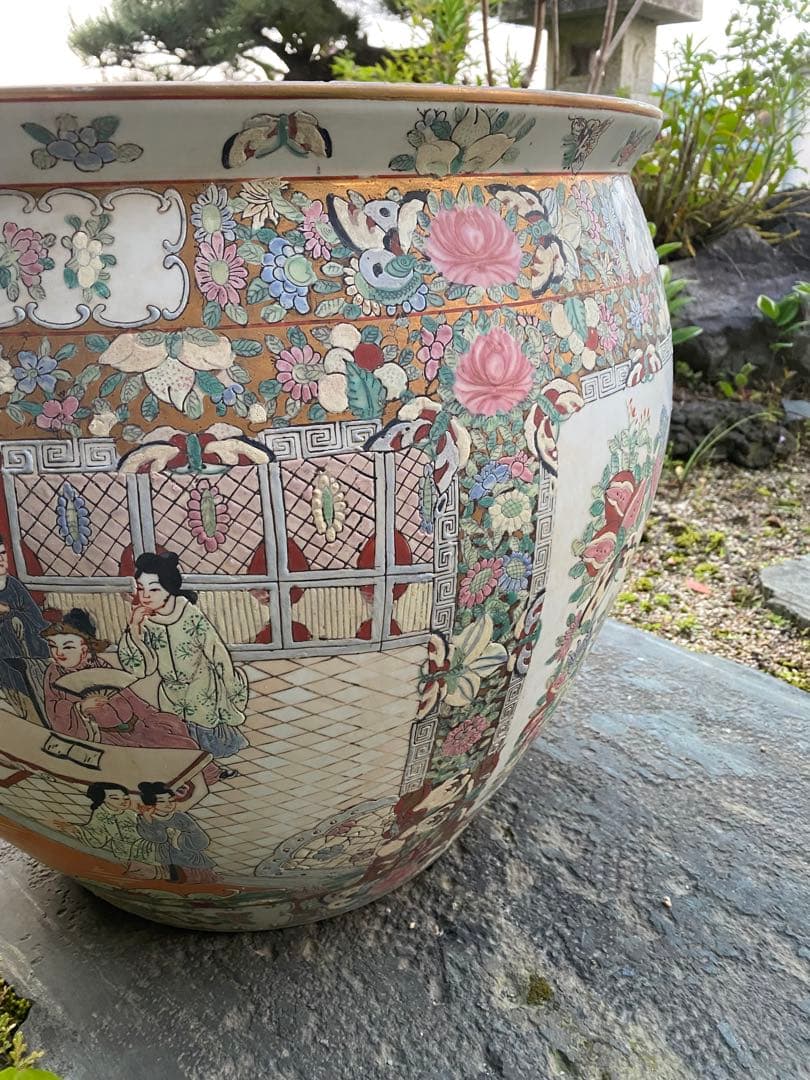 乾隆年製　水鉢　大型　睡蓮鉢　中国　金魚鉢　壺　骨董