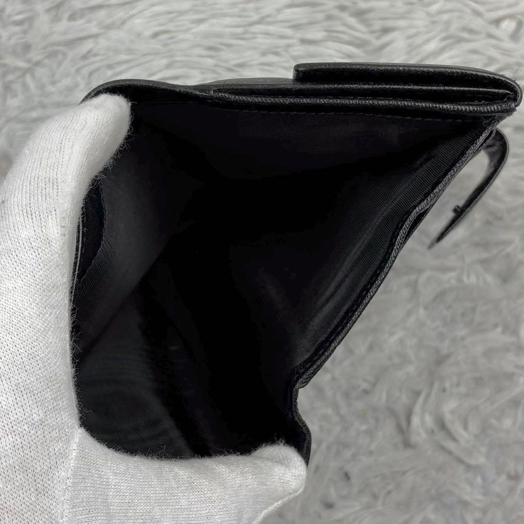 極美品 PRADA レザー 折り財布 三角プレート ホック サフィアーノ 黒