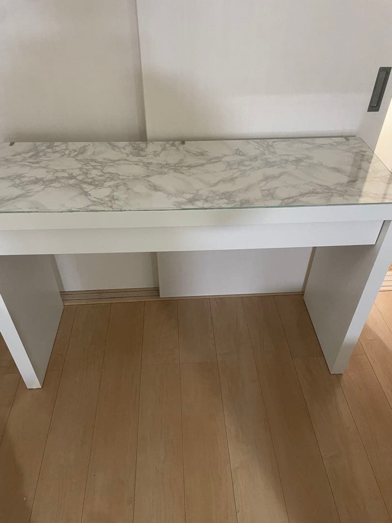 IKEA マルム　ホワイトガラス天板ドレッサー　デスク　机