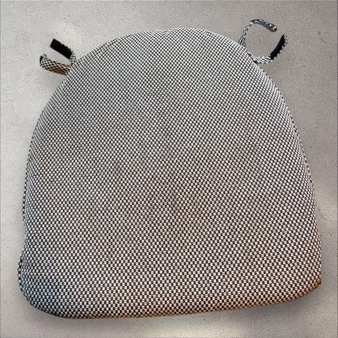 KAZAMA 籐　360度回転椅子　クッション有　引取り可（割引）