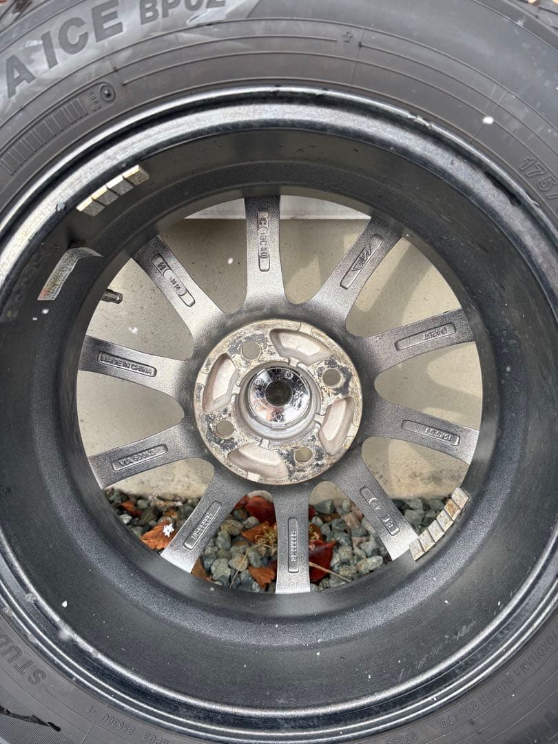 す*き様 スタッドレスタイヤ175/65R15&15インチアルミホイール 4本セ