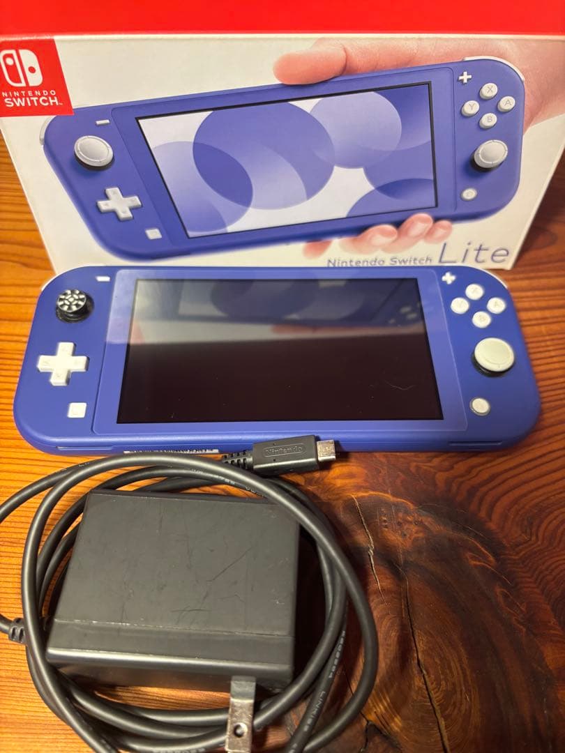 Nintendo Switch Lite ブルー　【箱　充電器付き】