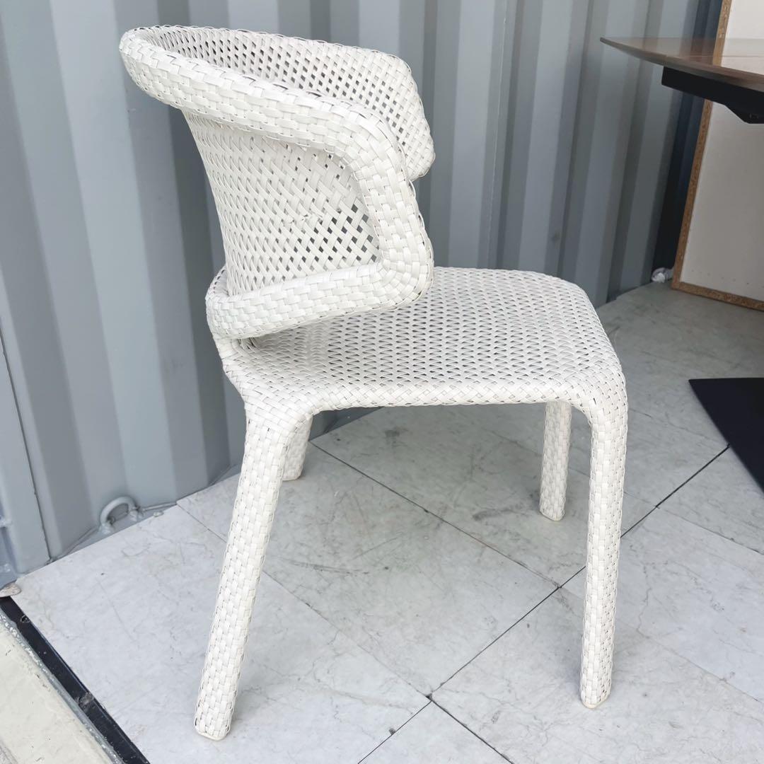 取付無料！デドン シーシェル アームチェア ホワイトモダンガーデンチェア✨