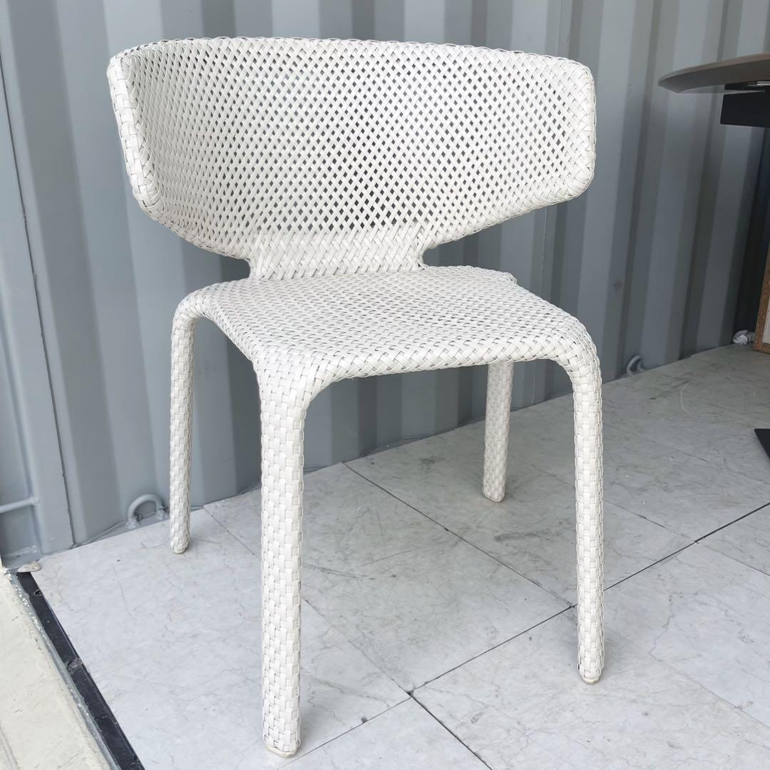 取付無料！デドン シーシェル アームチェア ホワイトモダンガーデンチェア✨