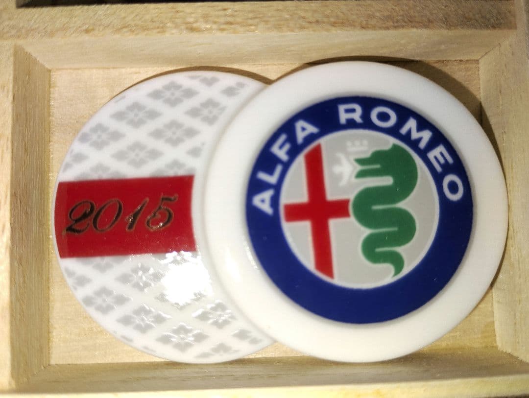 アルファロメオ　オリジナル歴代エンブレム入り美濃焼箸置きセット 9種類