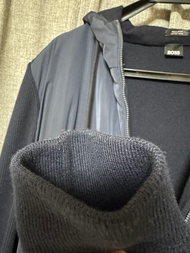 Hugo Boss フード付きジャンパー　ネイビー