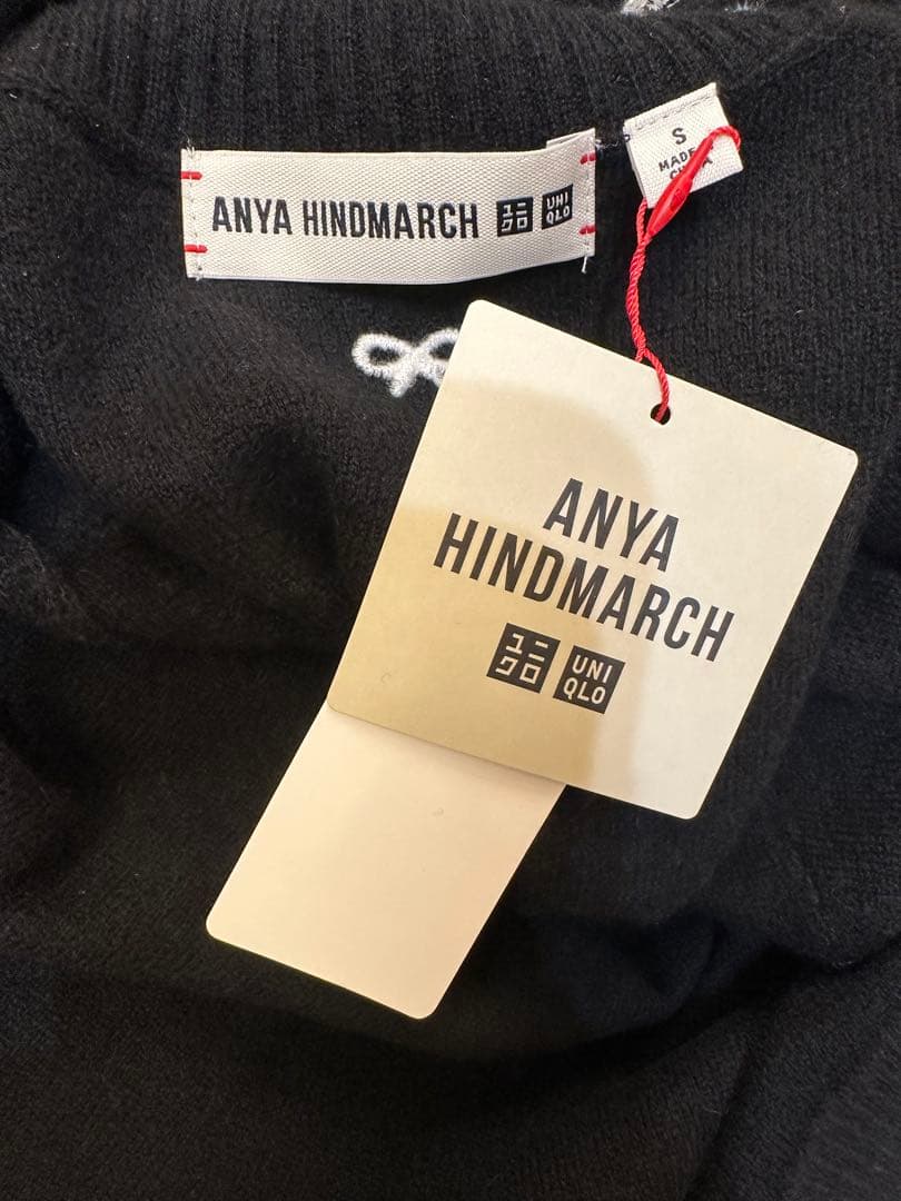 新品タグ付き/アニヤ・ハインドマーチ✕UNIQLO カシミヤハイネックセーター