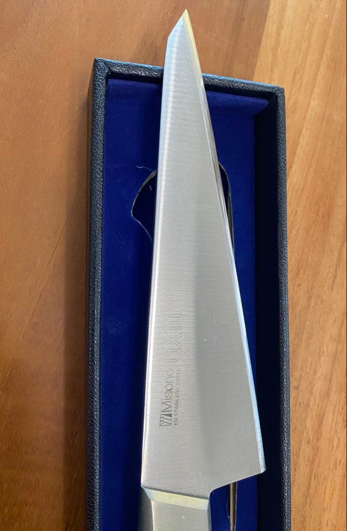 Misono UX10 骨スキ角型 (鳥魚庖丁)