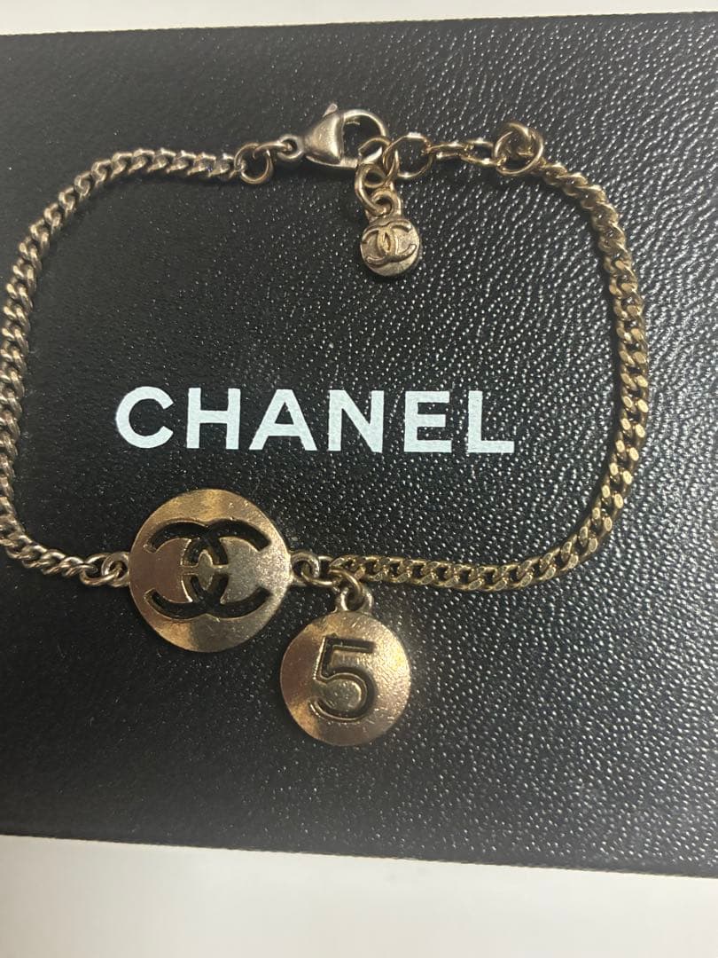 ゆ*す様 CHANEL チェーンブレスレット ロゴ5付き