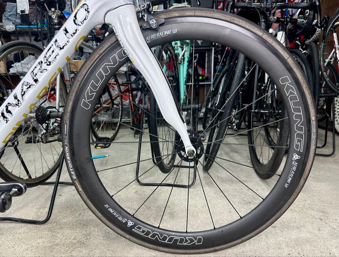 分解発送送料無料！DOGMA 65.1タイプ中華カーボン カーボンホイール