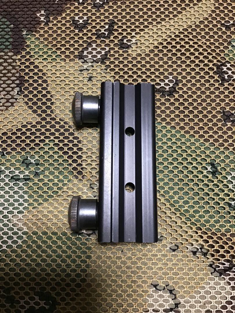 米軍放出品実物 Trijicn ACOGピカニティーレイルアダプター中古品1