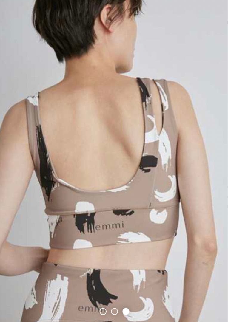 emmi yoga ヨガウェア セット