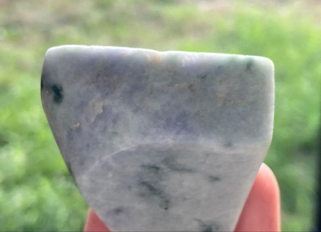 糸魚川翡翠（大きめ）１個