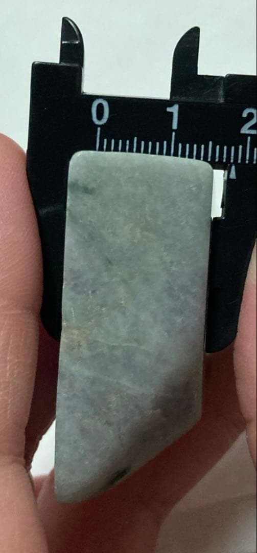 糸魚川翡翠（大きめ）１個