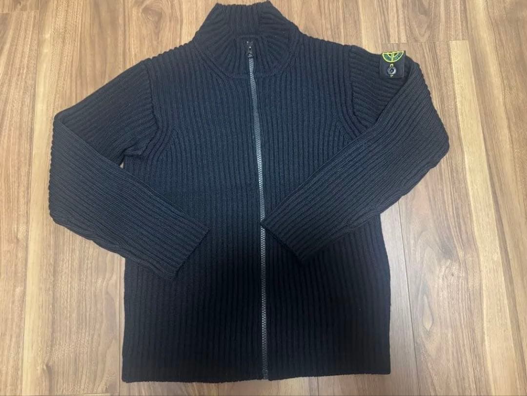 新品同様＊STONE  ニット　カーデ　XS ストーンアイランド