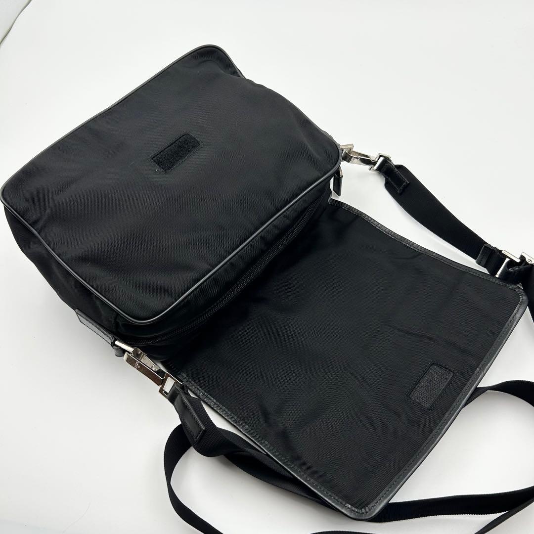 美品✨ グッチ ショルダーバッグ メッセンジャー 黒 裏地総柄 レザー ナイロン