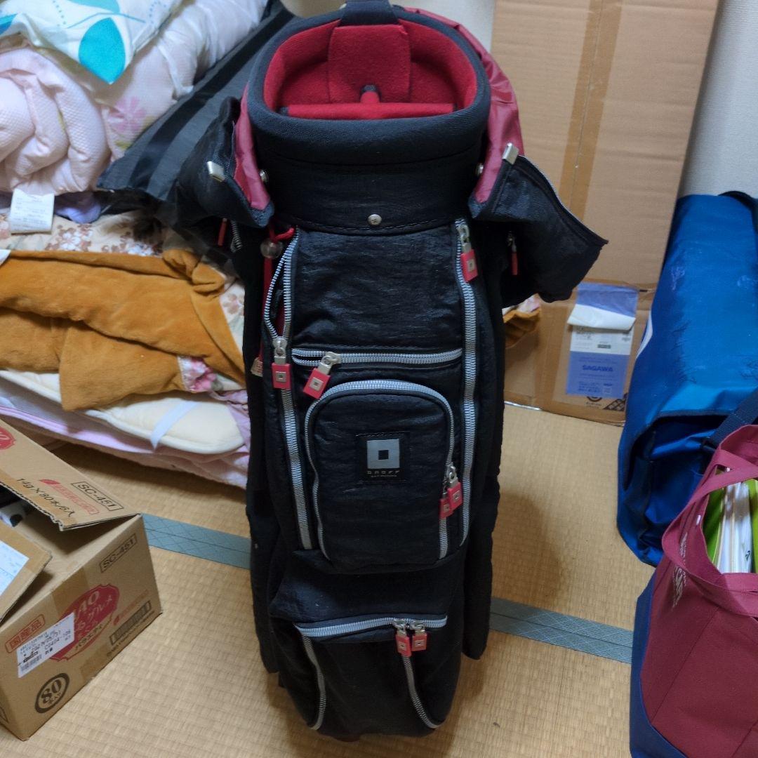 ゴルフキャディバッグ onoff製　美品　黒と赤のコンビネーション