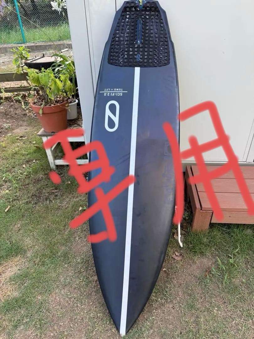 TOMOサーフボード　(スレーターデザイン)