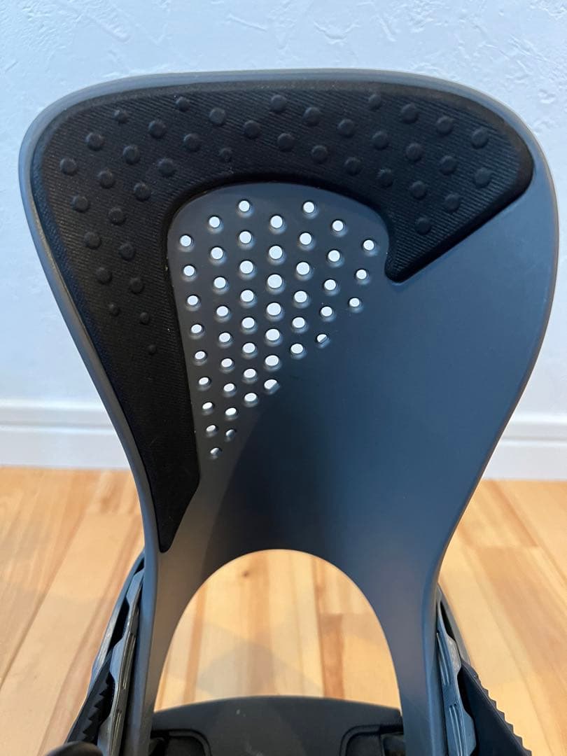 SALOMON HOLOGRAM 23-24 サロモン ホログラム　M グレー