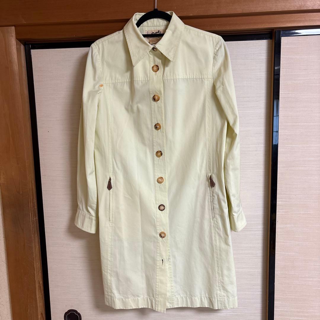 エルメス淡い黄色のトレンチコート