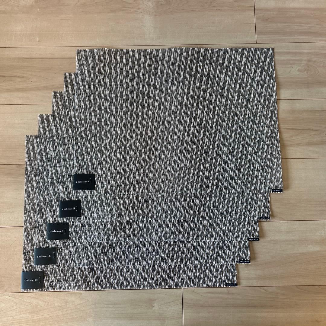 チルウィッチ　ランチョンマットx 5枚 新品/タグ付き