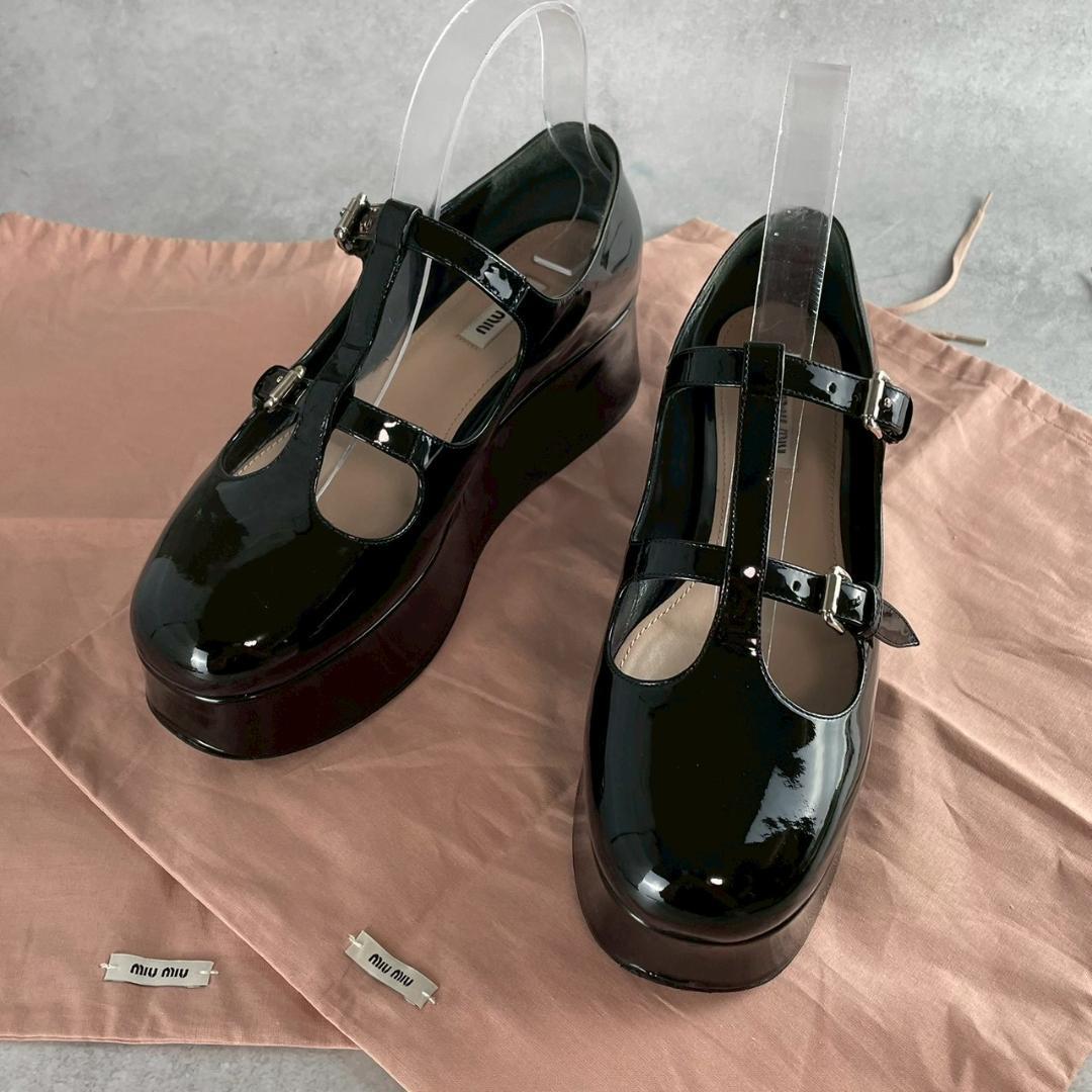 美品　miu miu　ミュウミュウ　パテント　厚底　メリージェーン　パンプス　黒