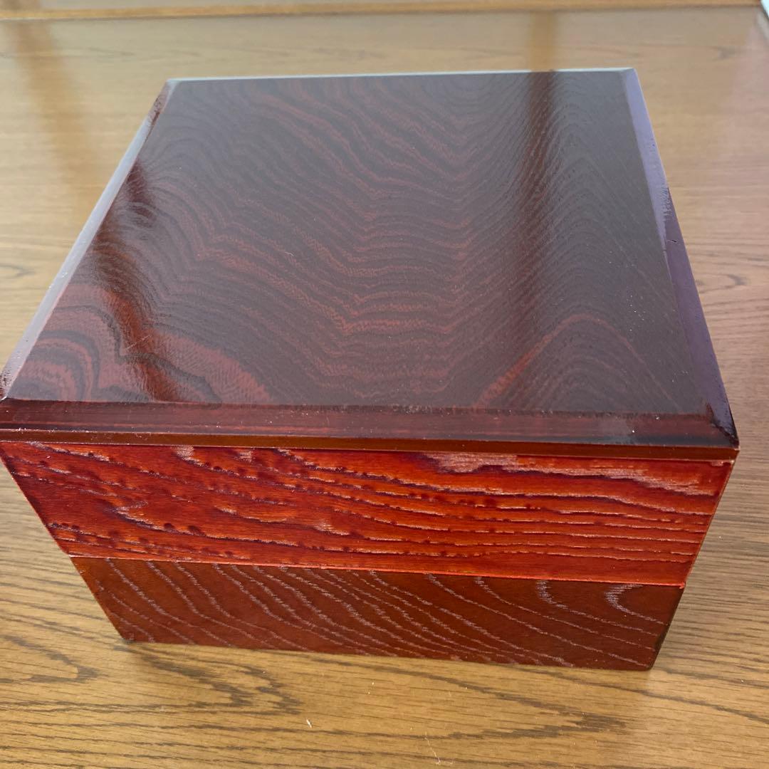 塗りの２段の重箱(お正月、運動会、お花見に活用)