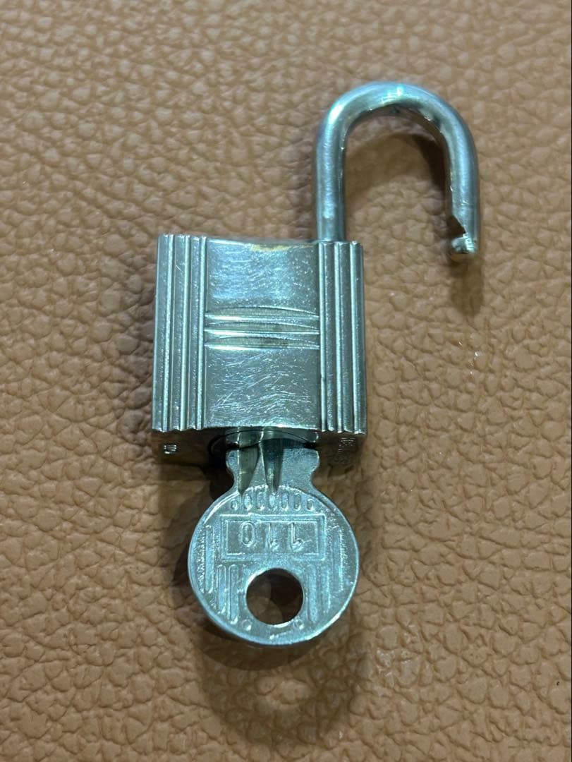正規品　HERMES エルメス　カデナ　キー　鍵　パドロック