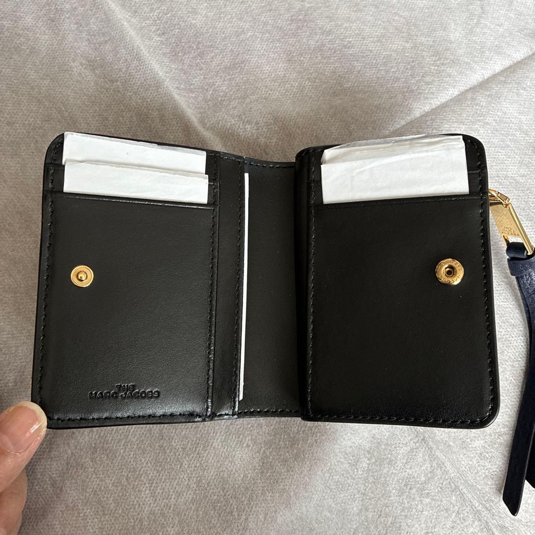 新品マークジェイコブス　二つ折り財布