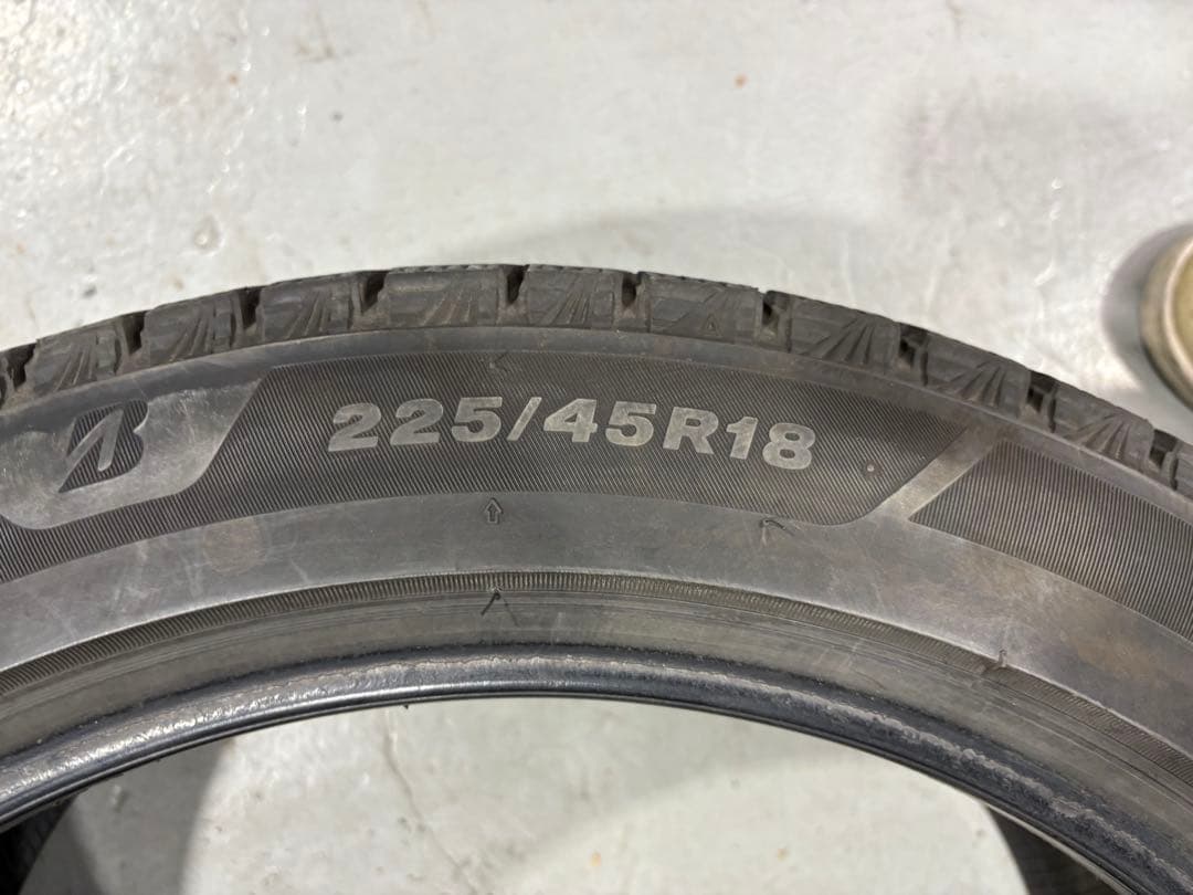 4本セット BRIDGESTONE VRX3 スタッドレス 225/45R18
