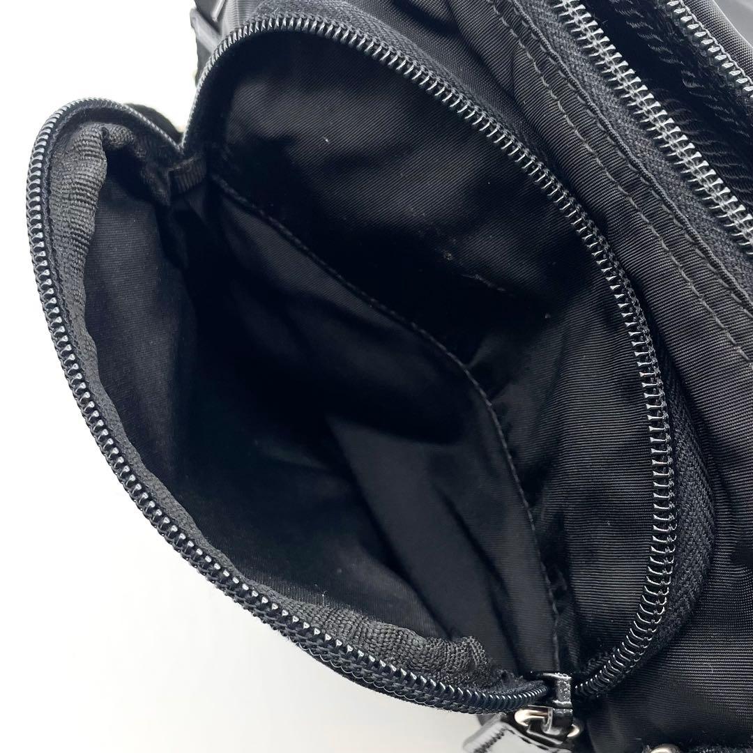 【極美品】プラダ メッセンジャーバッグ ナイロン レザー 三角ロゴ ブラック 黒
