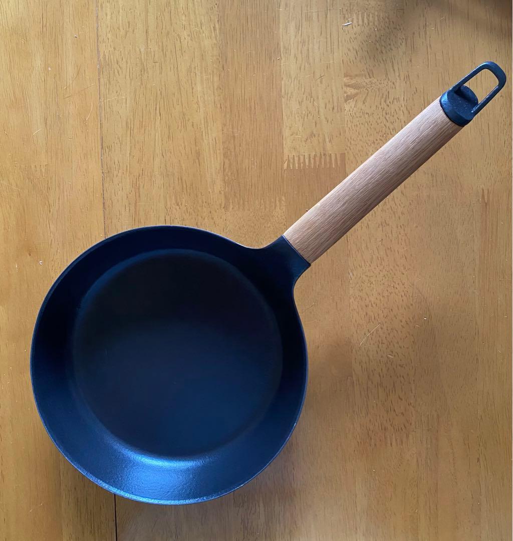 VERMICULAR バーミキュラ フライパン 20cm 蓋、レシピ本付き