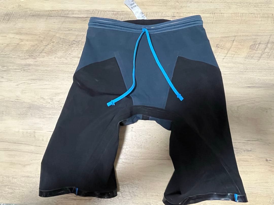 【着用1回】arena アクアフォース ストーム MF ブラック