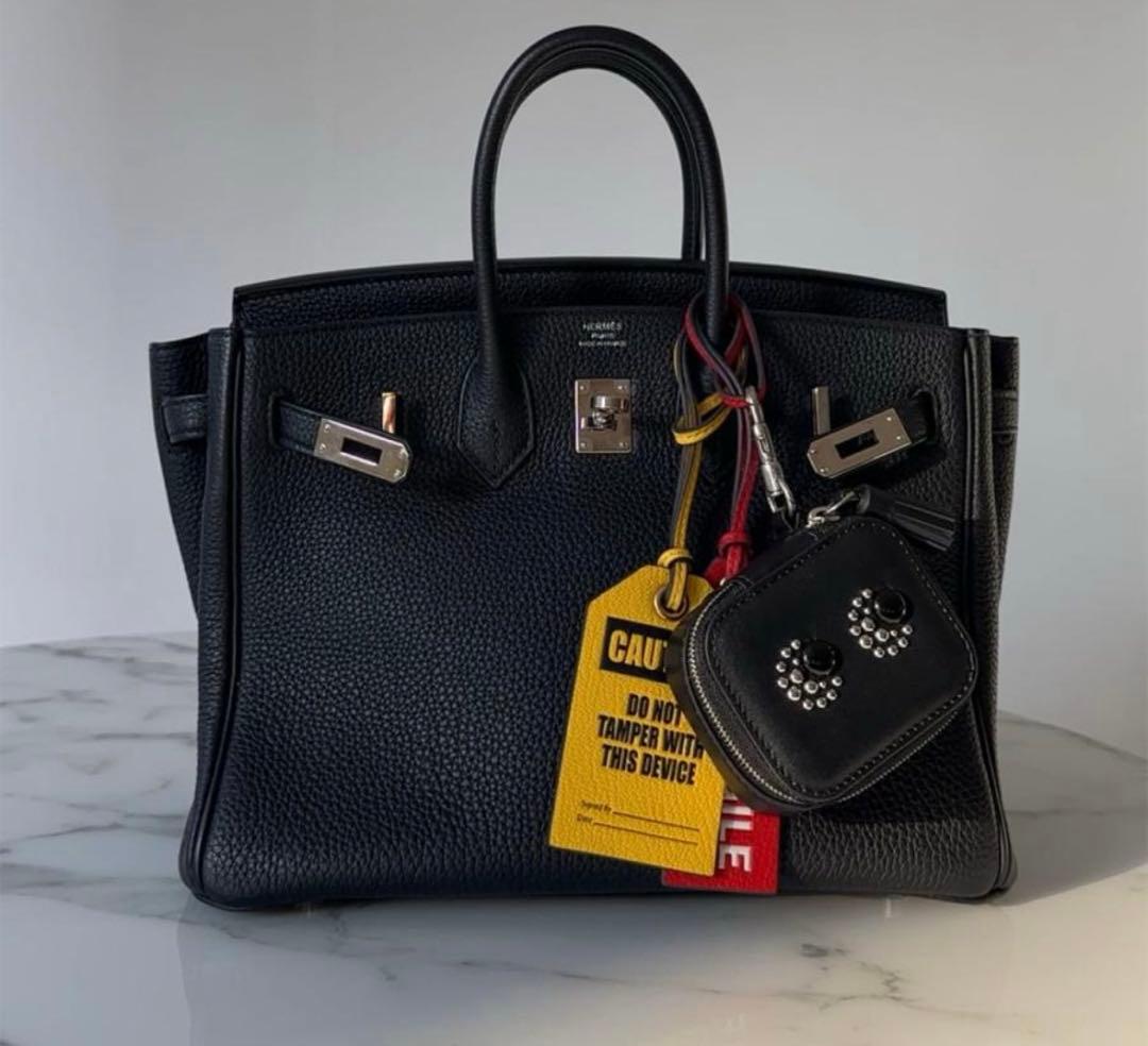 ANYA HINDMARCH アニヤハインドマーチ バッグチャーム