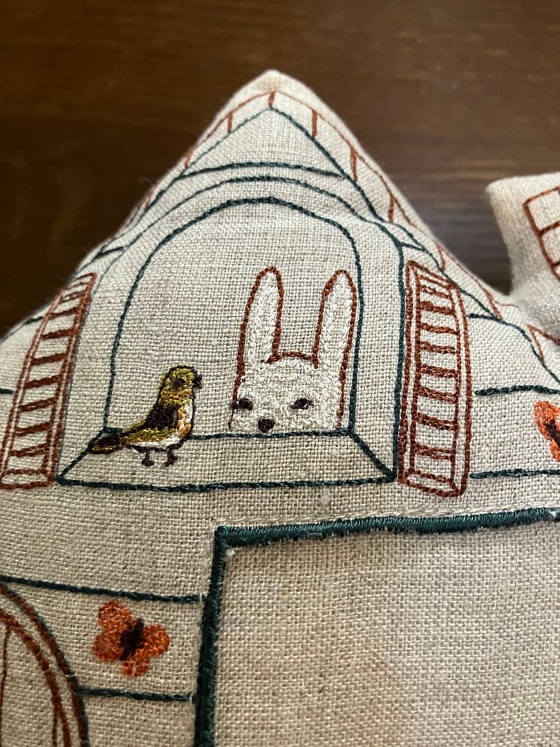 コーラル&タスク 猫村さん 小さなピローのポケットハウス 新品