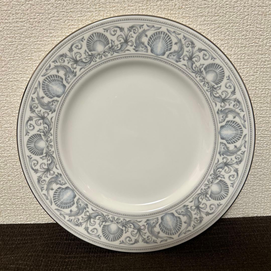 ウェッジウッド　ドルフィン　ホワイト　ディナープレート　23cm