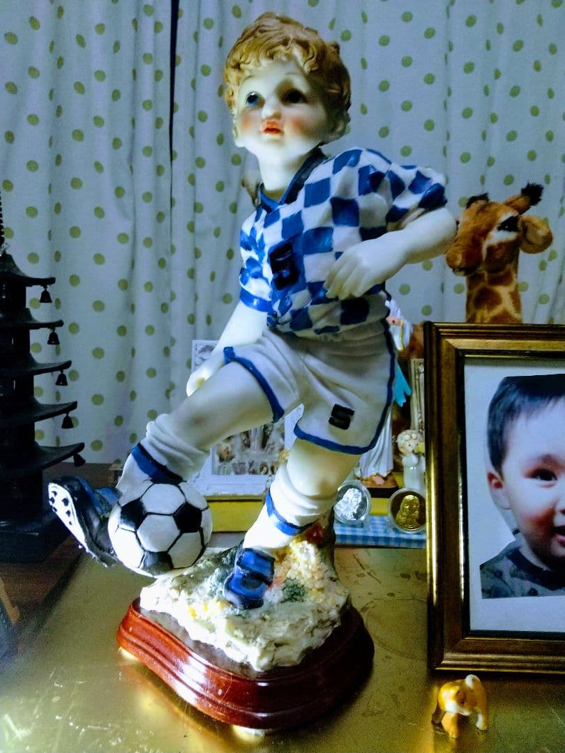 まーくんの.特大.サッカーの置物.高さ32cm位.オマケ付きます