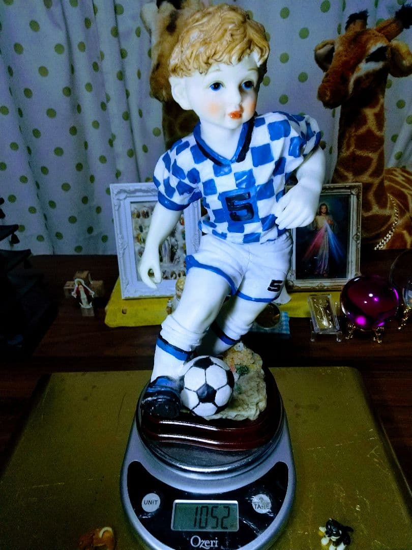 まーくんの.特大.サッカーの置物.高さ32cm位.オマケ付きます