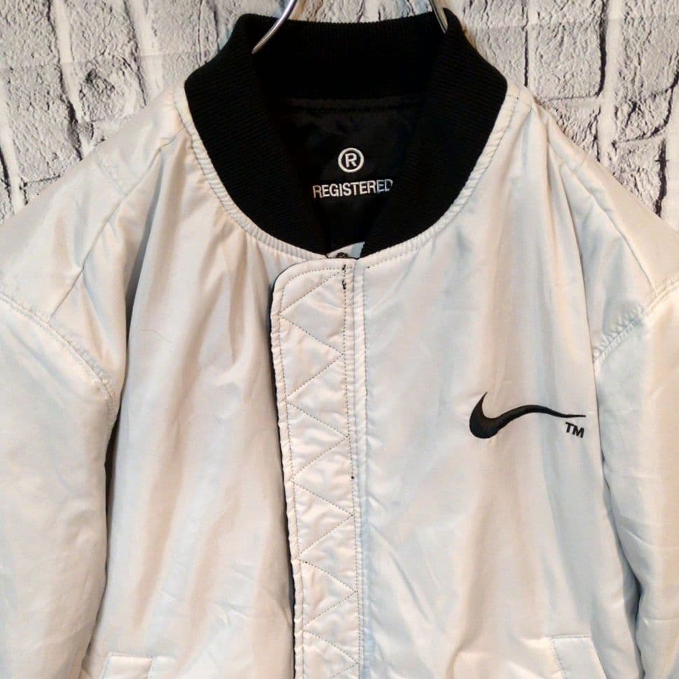 美品 Nike swoosh リバーシブルボンバージャケットMA1
