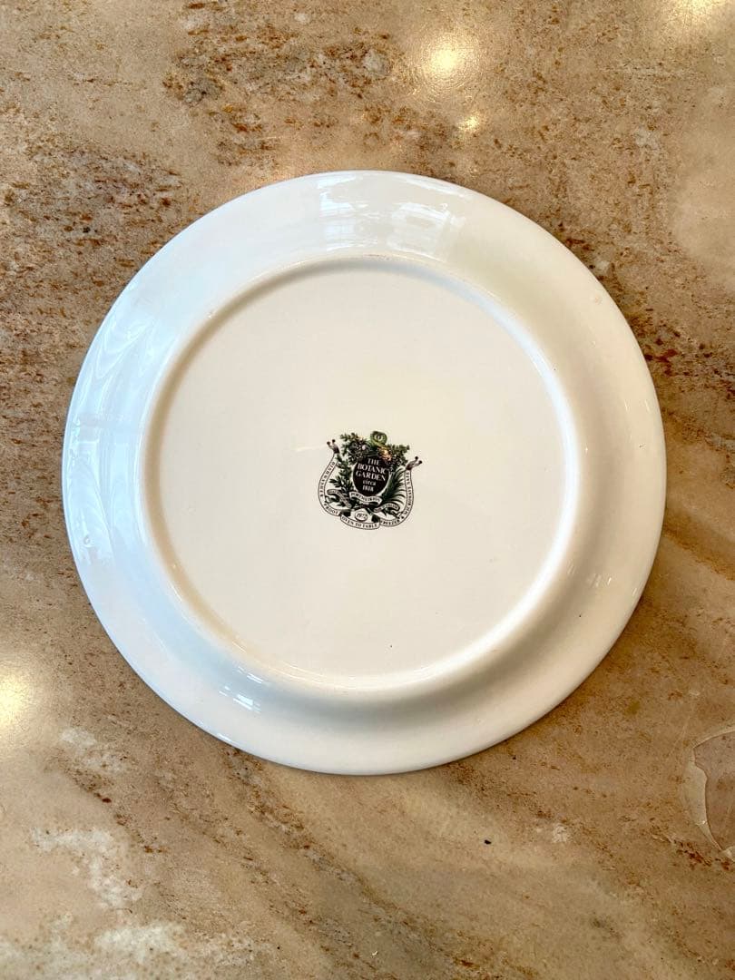 ポートメリオン　ボタニックガーデン　22㌢プレート