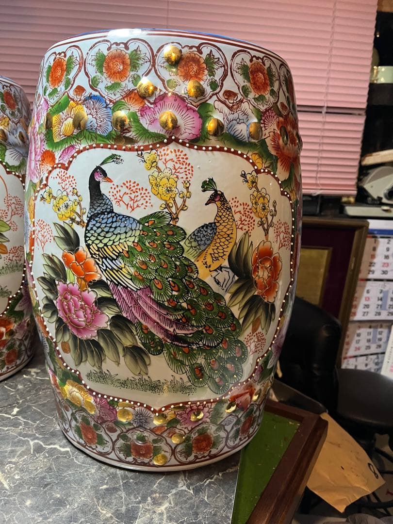 shotaです 九谷焼陶器椅子 九谷焼のような陶器 中国陶器 超貴重な陶器