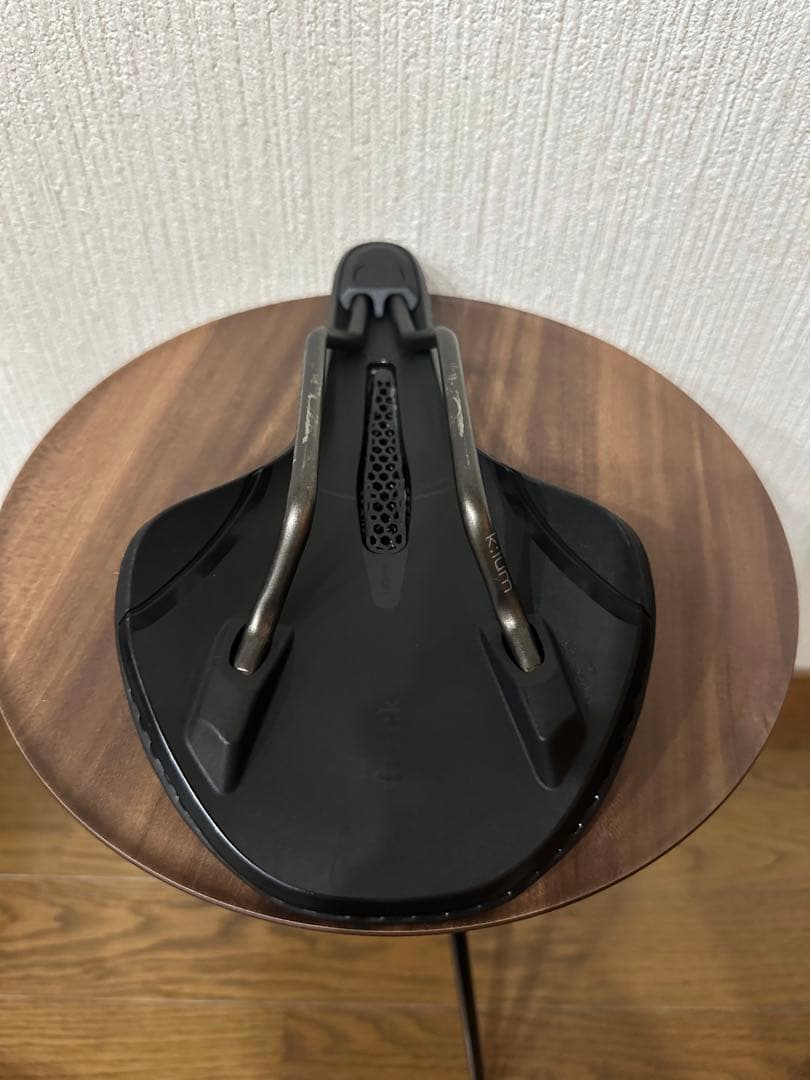 パーツ Fi'zi:k VENTO ANTARES R3 ADAPTIVE 140mm